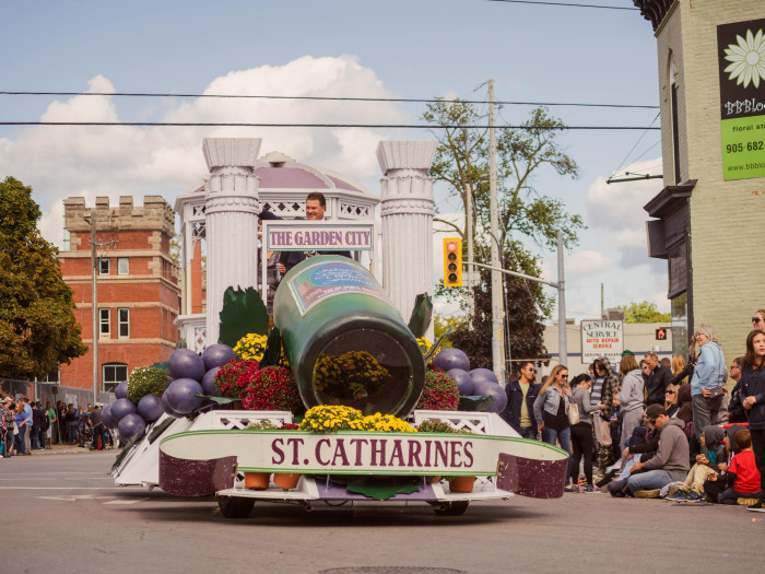 Niagara Wine Festival - Grande Parade 